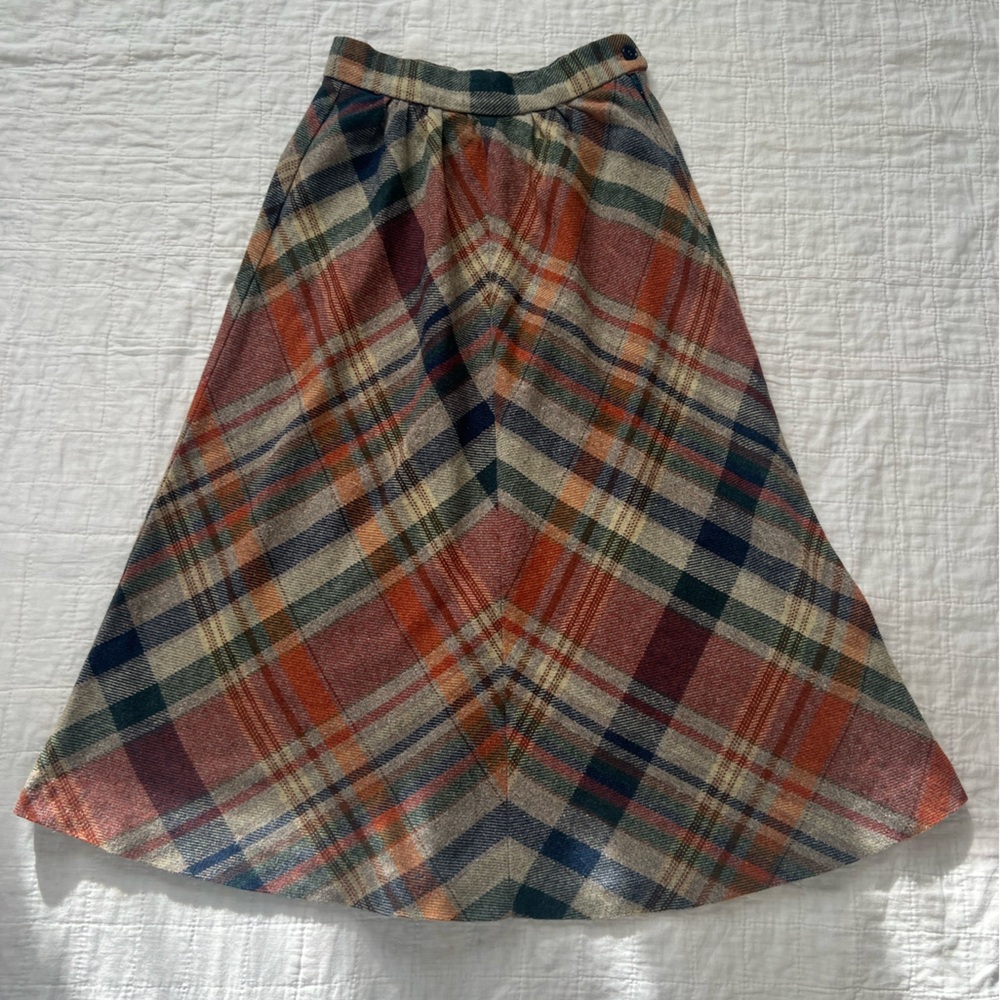 🍂 Vintage 1970s–1980s Wool Plaid Midi Skirt